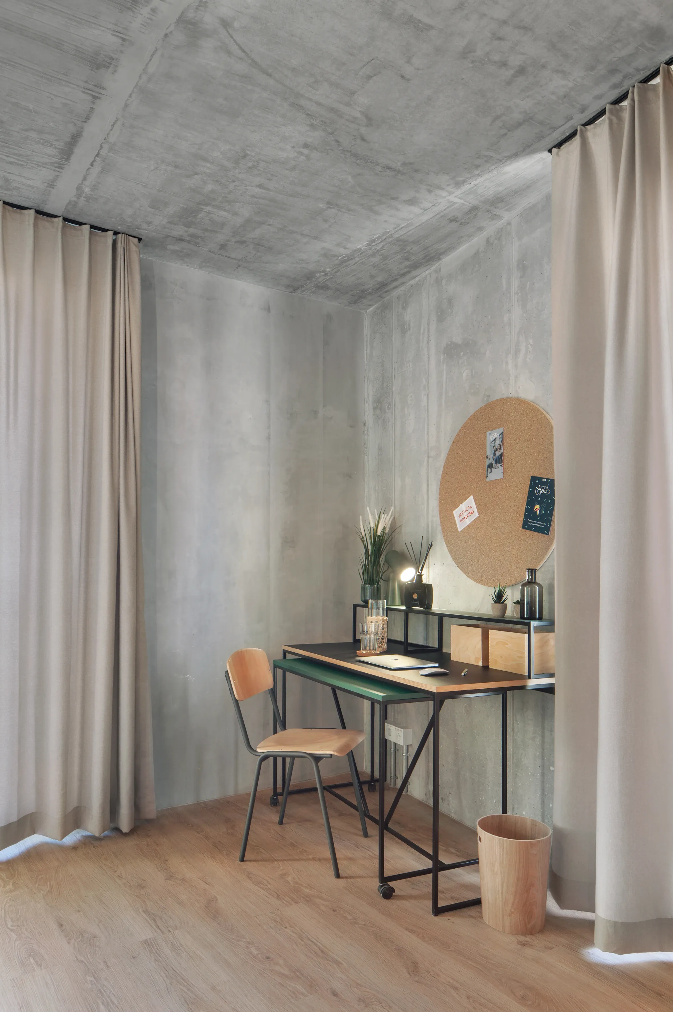 Picture category Deluxe room Neon Wood Adlershof