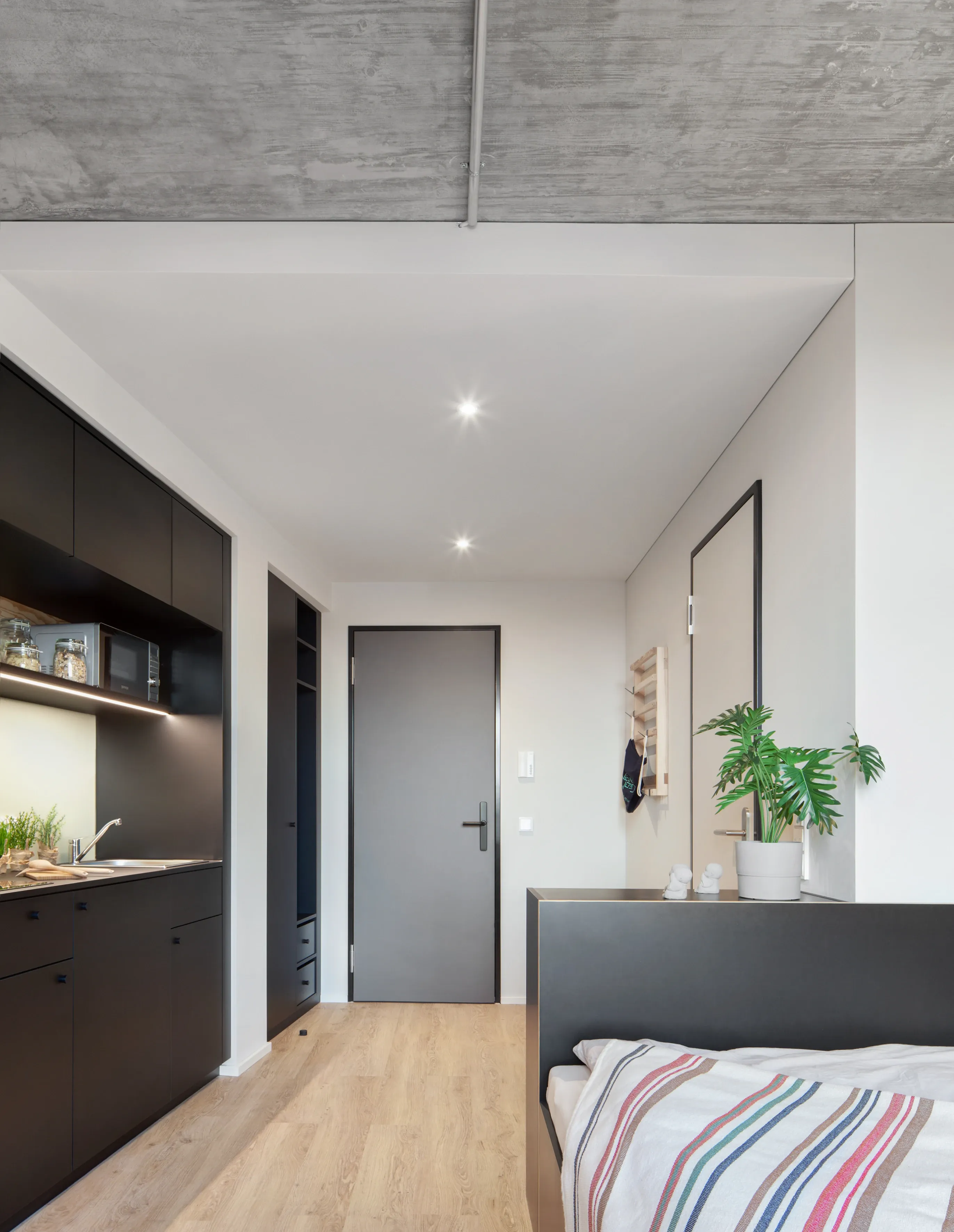Picture category Deluxe room Neon Wood Adlershof