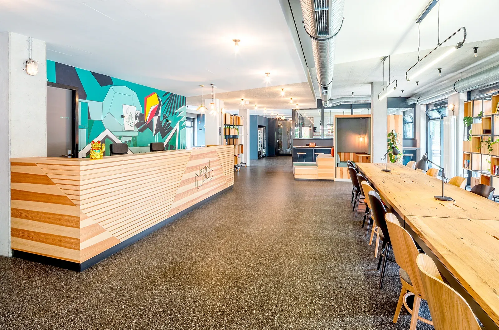Lobby at Neon Wood Berlin Adlershof providing students with a welcoming common entrance and gathering space